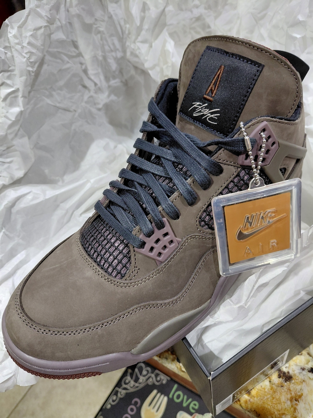 *DEAD STOCK* Jordan 4 A Ma Marniere Dark Mocha